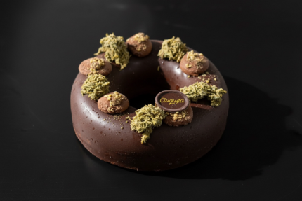 Lyxig glasstårta Dubai med handgjord glass – perfekt dessert för fest och födelsedag hos Augusta Glassmejeri.