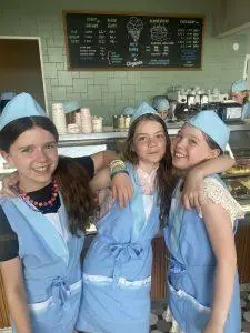 happy girls at abirthday party in malmö